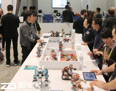 优必选CES展尖端"黑科技",双足机器人Walker首次亮相