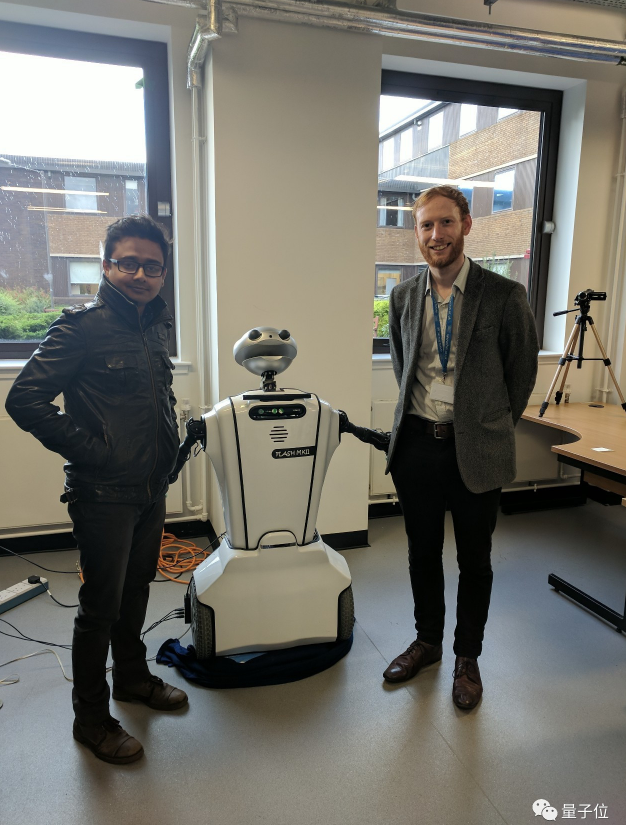 自闭症患者很难读懂他人情绪？情绪机器人来帮忙