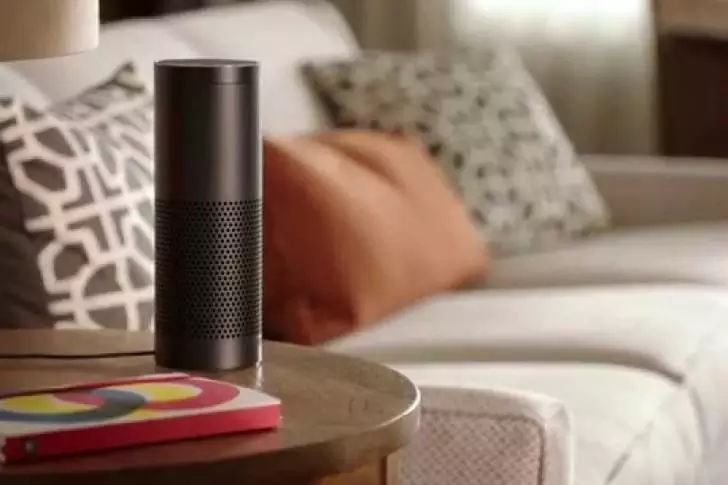 繁华背后的人工智能会经历什么样的 2018 年?