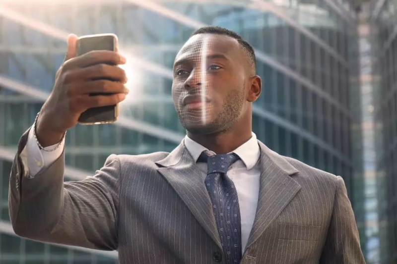 繁华背后的人工智能会经历什么样的 2018 年?