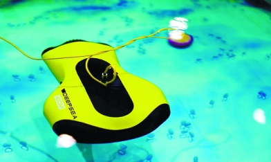 会潜水的拍照机器人