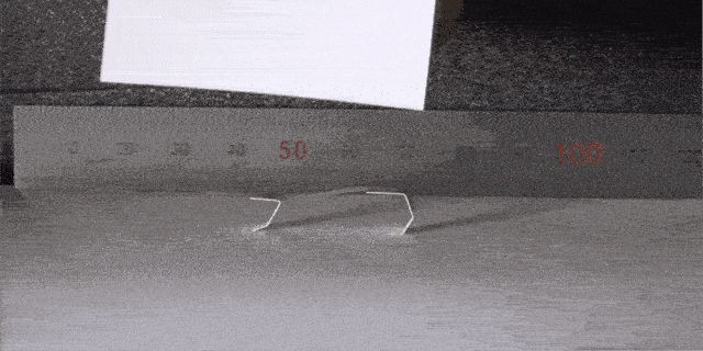 韩国研发神奇机器人 不用电池不用充电