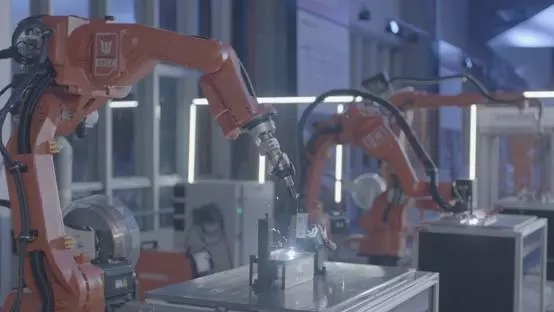 本体销量同比增长4倍 钱江打造机器人梦之队