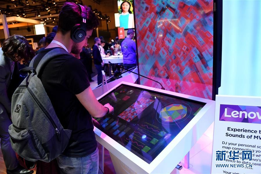 世界移动通信大会上的“中国智造” 