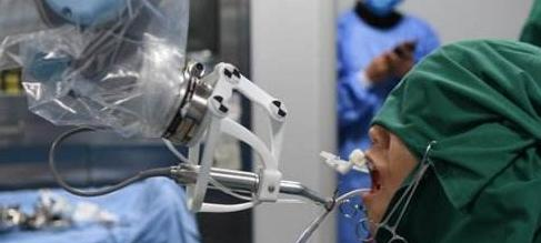 机器人让医生不再&ldquo;摸着牙&rdquo;正畸