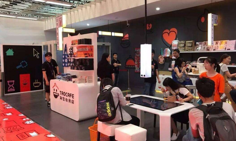 全球巨头都入局了无人便利店，全家711会受到人工智能的挑战吗？