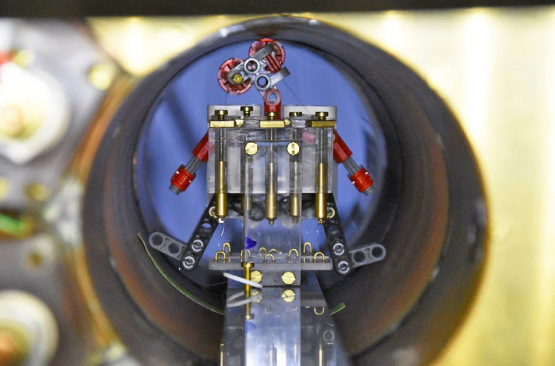 这些硬币大小的微型机器人，未来是医生手术台上的得力助手