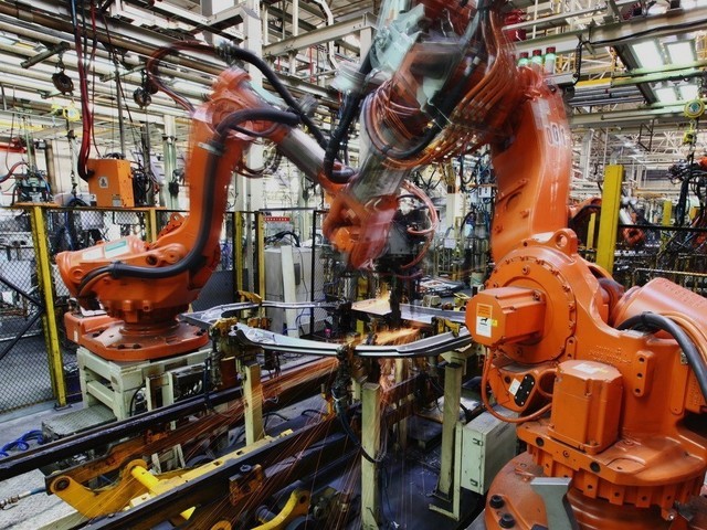 危机感！研究称机器人将取代青少年工作 