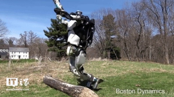 波士顿动力机器人再次人工智能进化：能跑能跳，还能自主导航