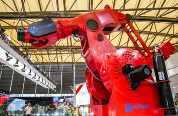 全球负载最大吨位搬运机器人亮相第24届北京埃森焊接与切割展；